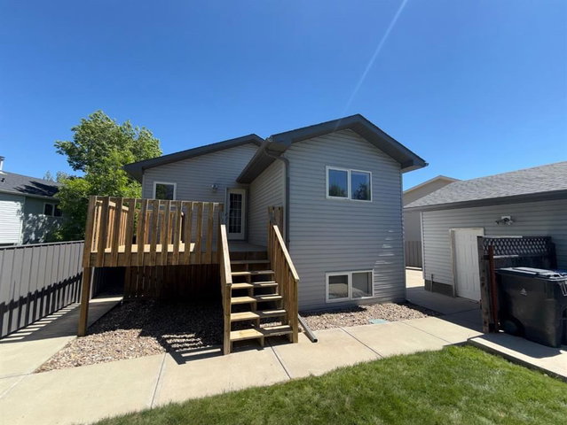 40 MicMac Court W