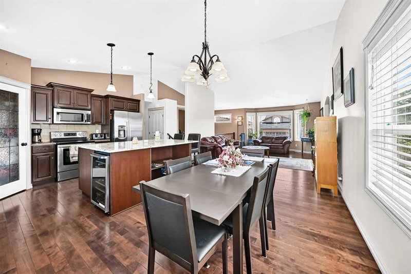 45 Vantage Crescent