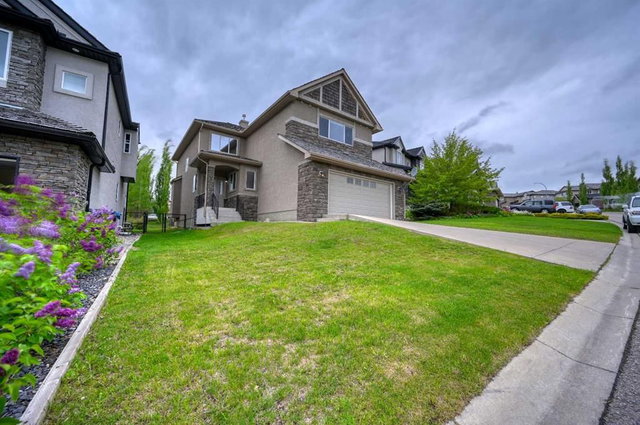 141 Royal Ridge Mount NW