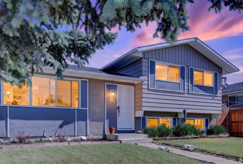 24 Penworth Crescent SE, Calgary, Alberta