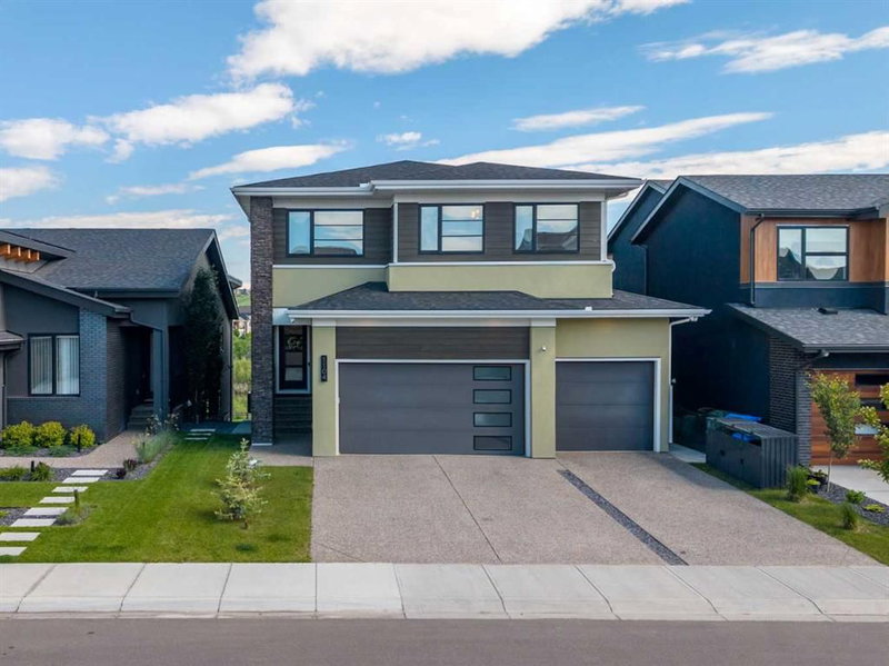 1104 Cranbrook Gardens SE, Calgary, Alberta