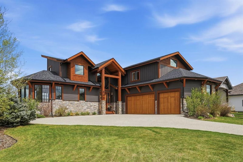 648 Montclair Place, Rural Rocky View County, Alberta