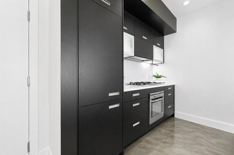 607, 2505 17 Avenue SW, Richmond — interior photo 6