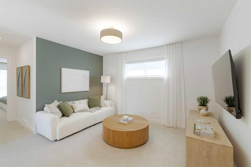 461 Rosemary Gardens SE