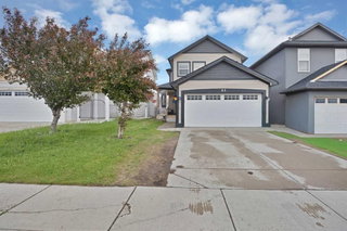 25 Martha's Meadow Place NE