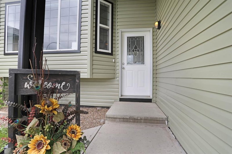23 Upland Place