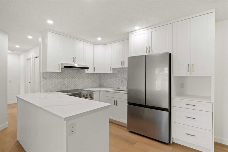 ., 2612 Edenwold Heights NW, Edgemont — interior photo
