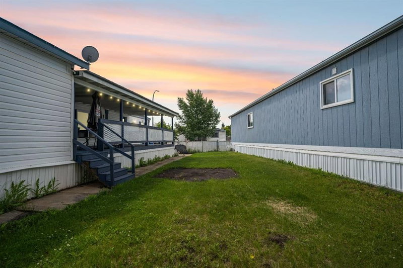 212 Greenwich Lane