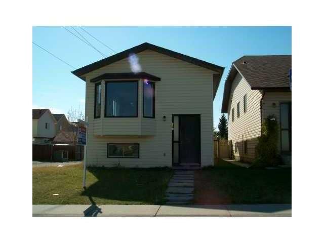 250 Falmere Way NE, Calgary, Alberta