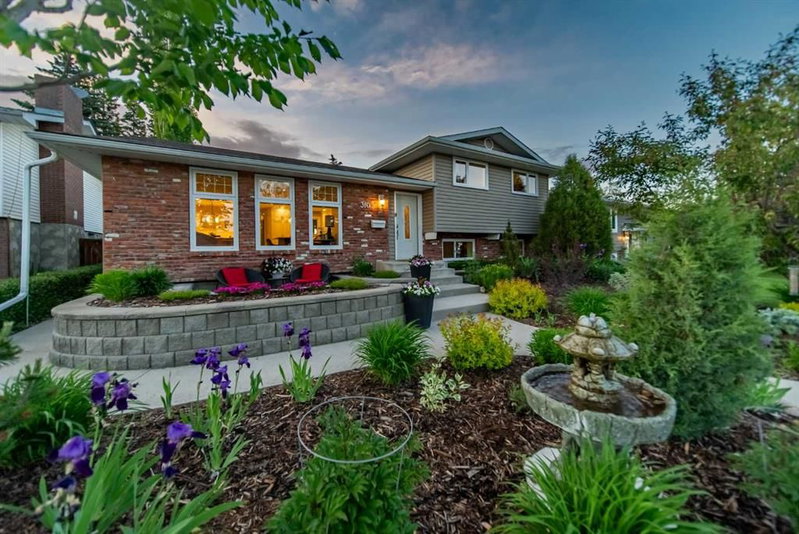 310 Silver Ridge Crescent NW, Calgary, Alberta