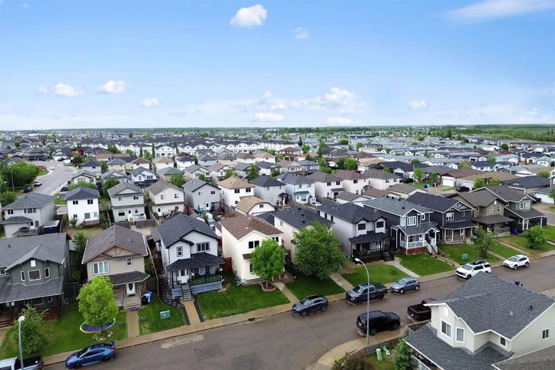 141 Honeysuckle Way