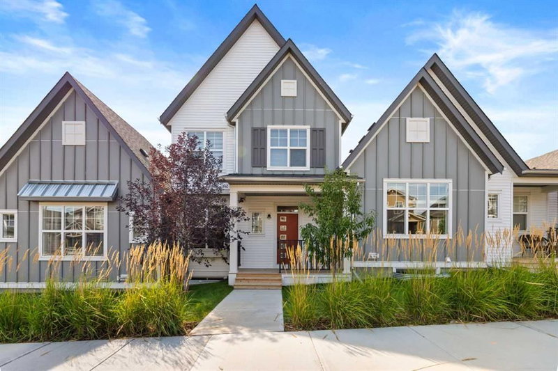 273 Lucas Avenue NW, Calgary, Alberta