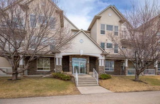101 - 1000 Applevillage Court SE