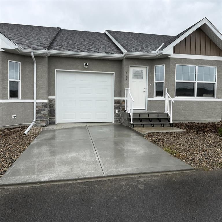 419 Meadowlark Way