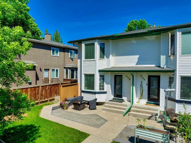 1, 2128 35 Avenue SW, Altadore — interior photo