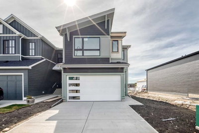 102 Rochester Crescent NW