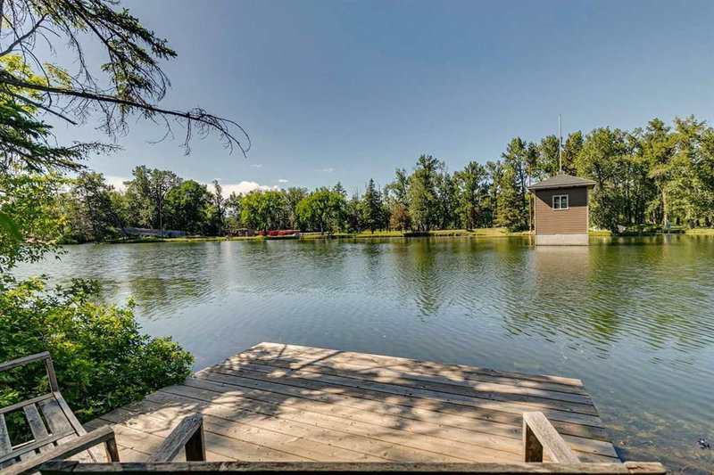 8808 48 Avenue, Calgary, Alberta