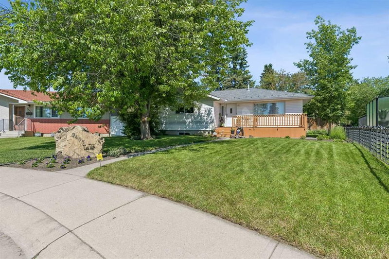 9403 Abbott Place SE, Calgary, Alberta