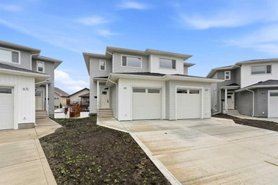 77 Pinnacle Close
