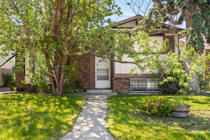 4739 Rundlewood Road NE, Calgary, Alberta