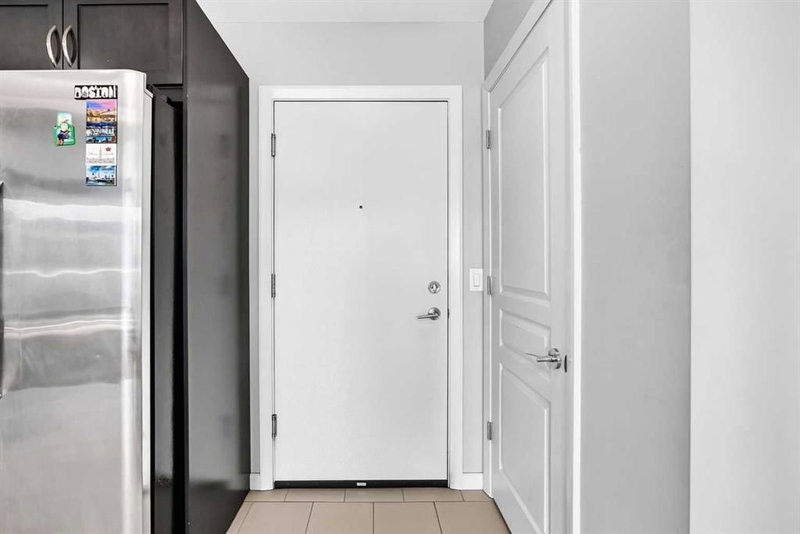 2203, 1320 1 Street SE, Beltline — interior photo 5