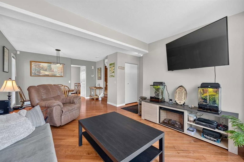 22 Rivercrest Way SE, Riverbend — interior photo 6