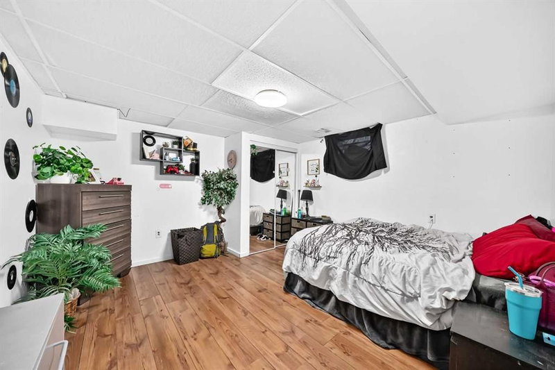 325 Flett Drive NE, Jensen — interior photo 5