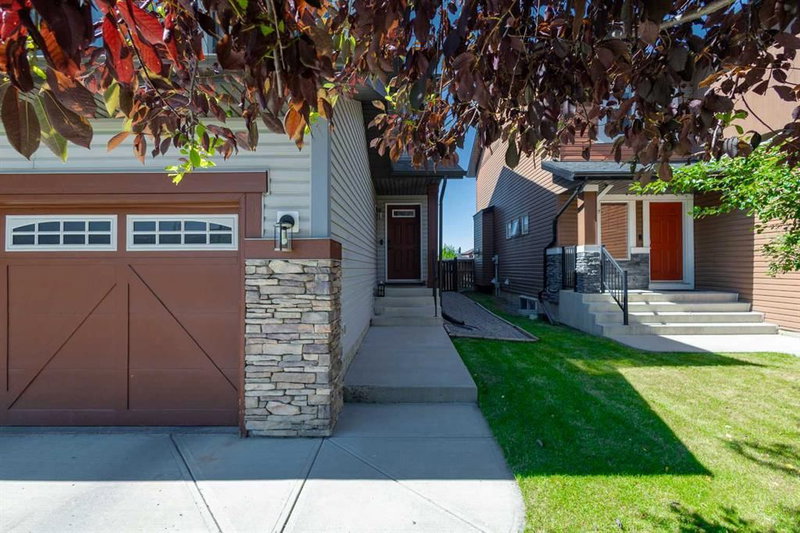 821 Auburn Bay Boulevard SE
