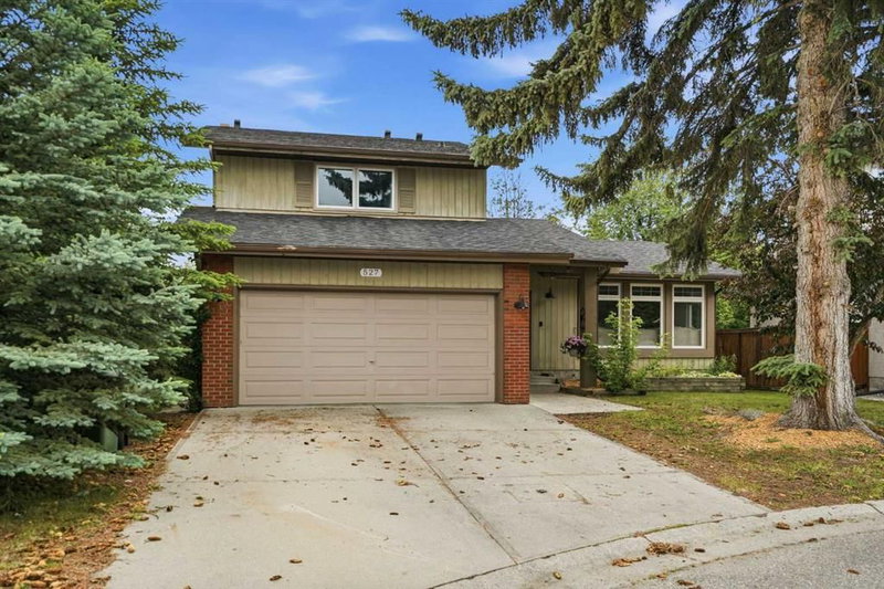 527 Deer Side Place SE, Calgary, Alberta