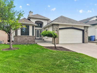 52 Sandstone Ridge Crescent