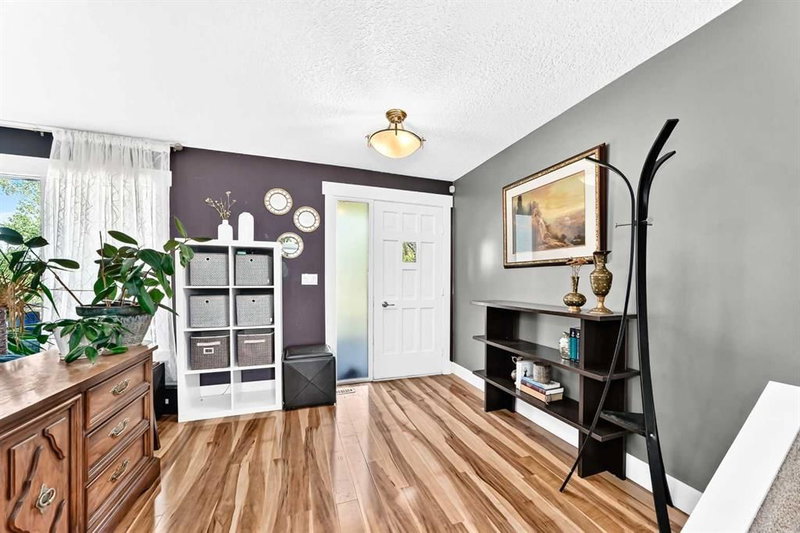 33165 Huggard Road, Springbank — interior photo