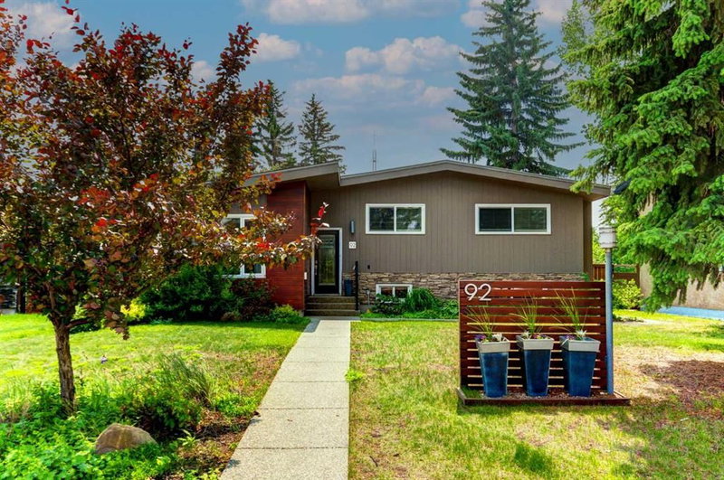 92 Chinook Drive SW, Calgary, Alberta