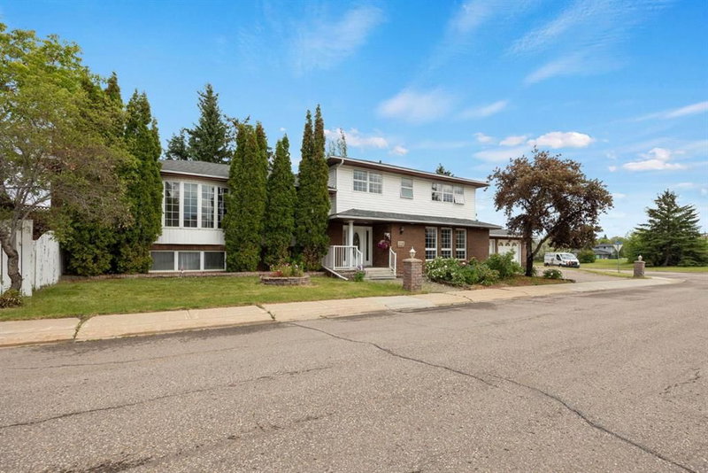 104 Dundas Road