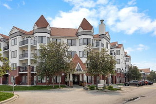 444 - 20 Royal Oak Plaza NW