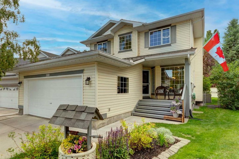 188 Mt Selkirk Close SE, Calgary, Alberta