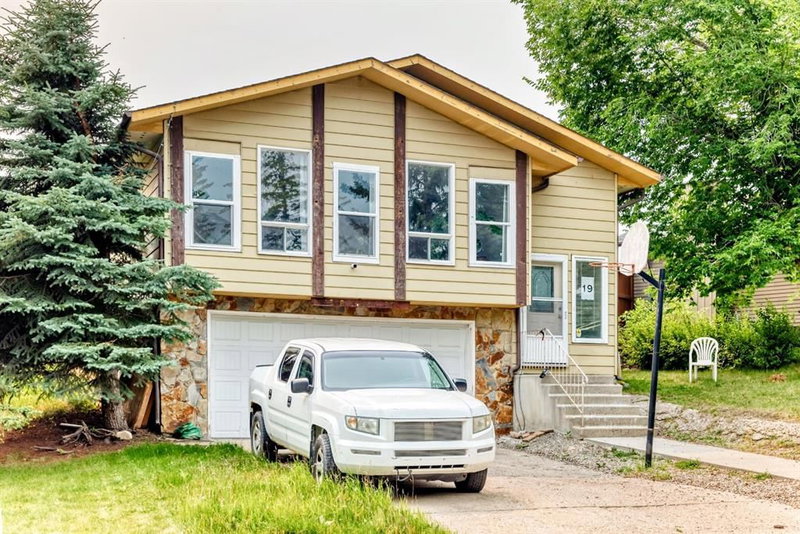 19 Berwick Crescent NW