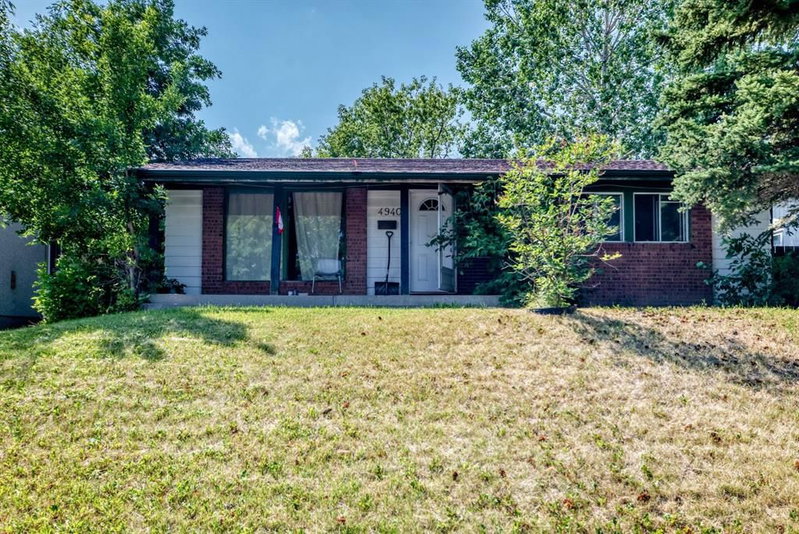 4940 Rundlewood Road NE, Calgary, Alberta