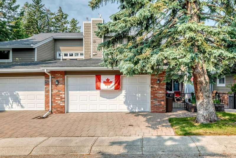 66 Woodmeadow Close SW, Calgary, Alberta