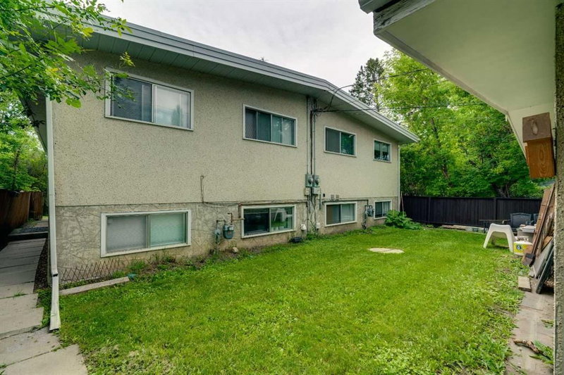 2431 & 2429 26 Street SW, Killarney/Glengarry — interior photo