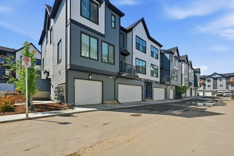 380 Seton Villas SE #283, Calgary, Alberta