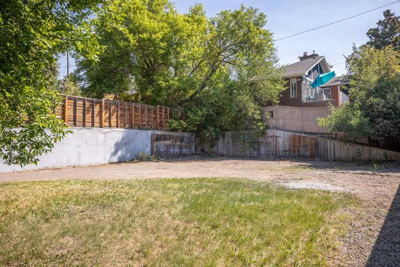 1308 17A Street NW, Hounsfield Heights/Briar Hill — interior photo