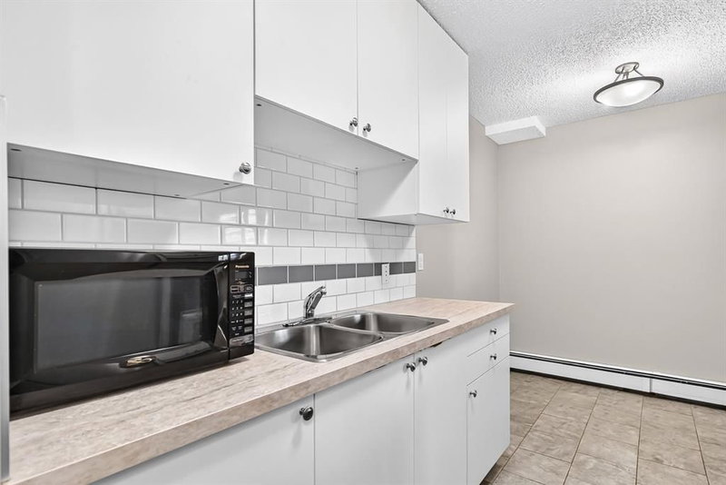 1, 11415 8 Street SW, Southwood — interior photo 6