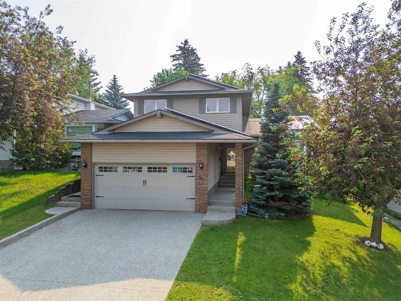 40 Silver Ridge Court NW, Calgary, Alberta