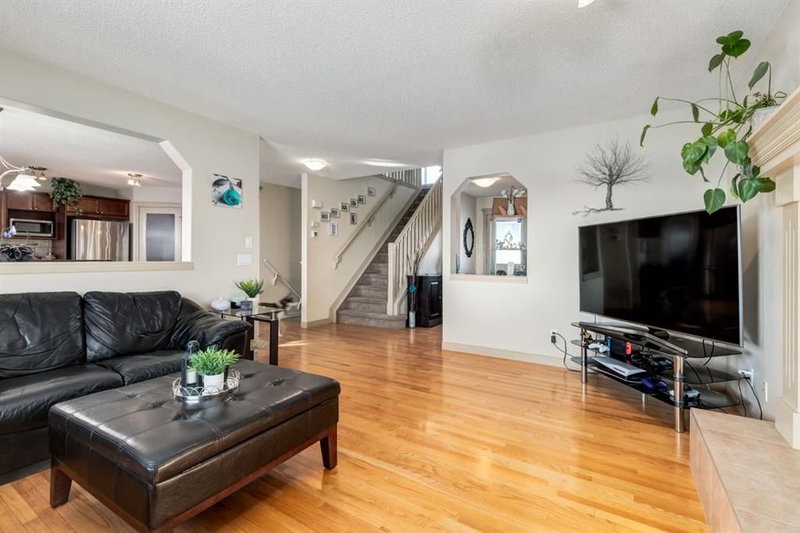 515 Crystal Green Mews, Crystal Green — interior photo 7