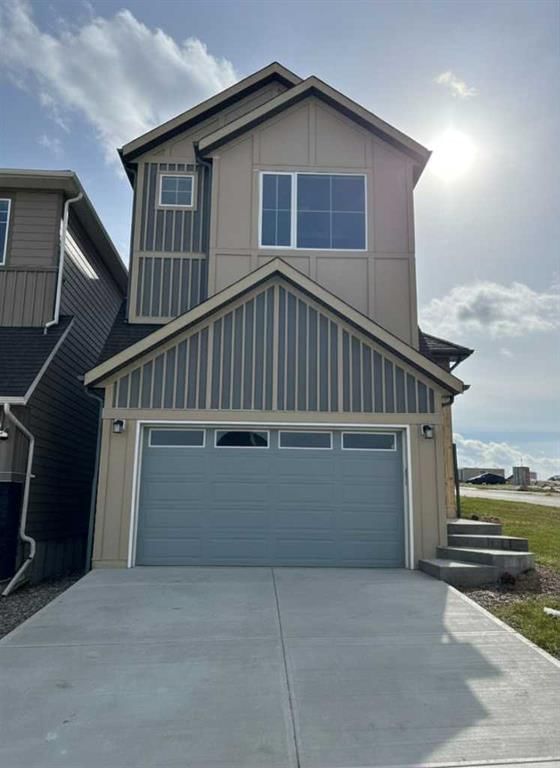 695 Buffaloberry Manor SE, Calgary, Alberta