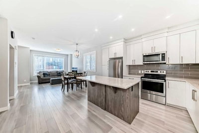 111 Redstone Crescent NE