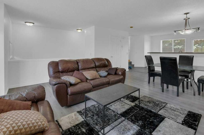 109 Tuscany Springs Gardens NW, Tuscany — interior photo