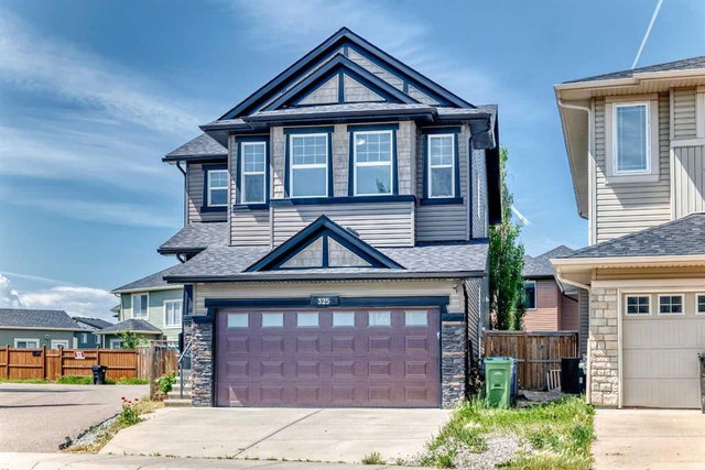 325 Evanspark Gardens NW