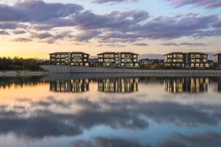 302 - 140 Marina Cove SE