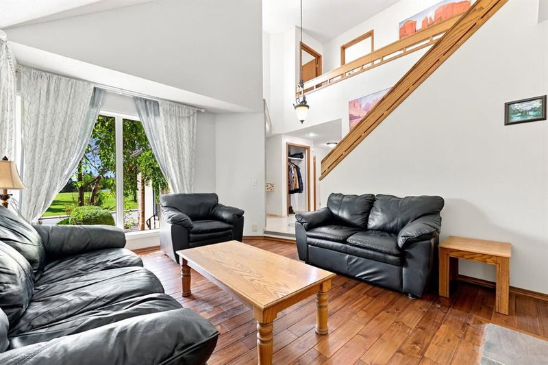 760 Riverbend Drive SE, Riverbend — interior photo 6